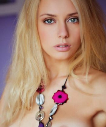 Даша возрастом 24 лет в Москве